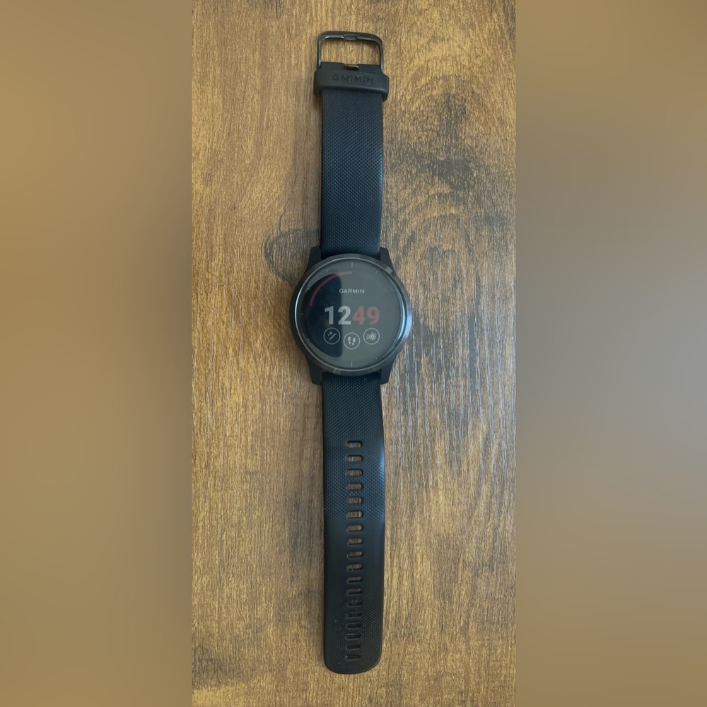 Garmin Vivoactive 4 smart watch